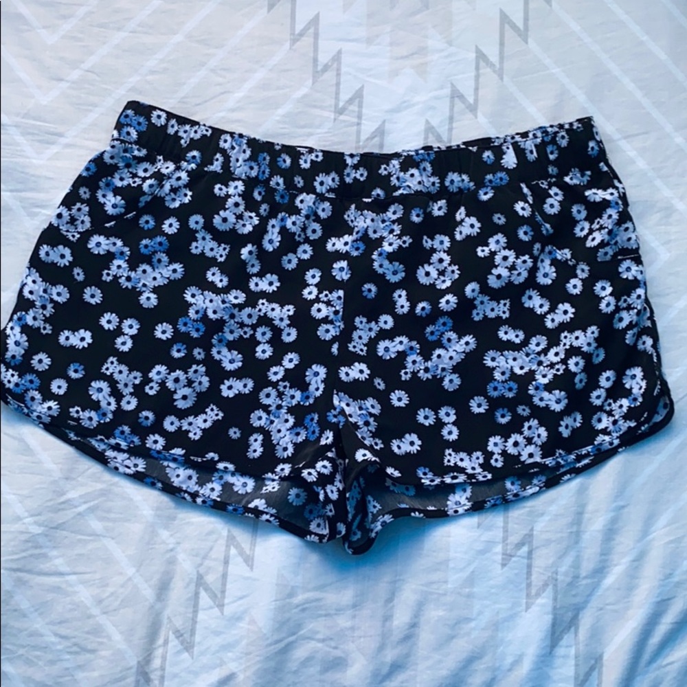 floral shorts